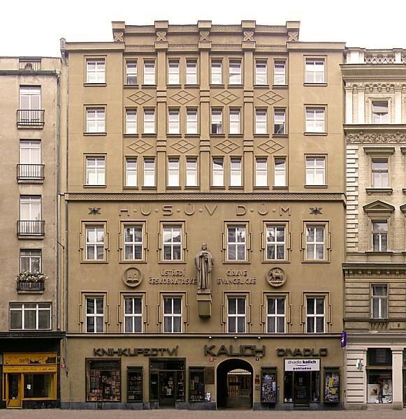 Church Pension Praha - Husuv Dum Exterior foto